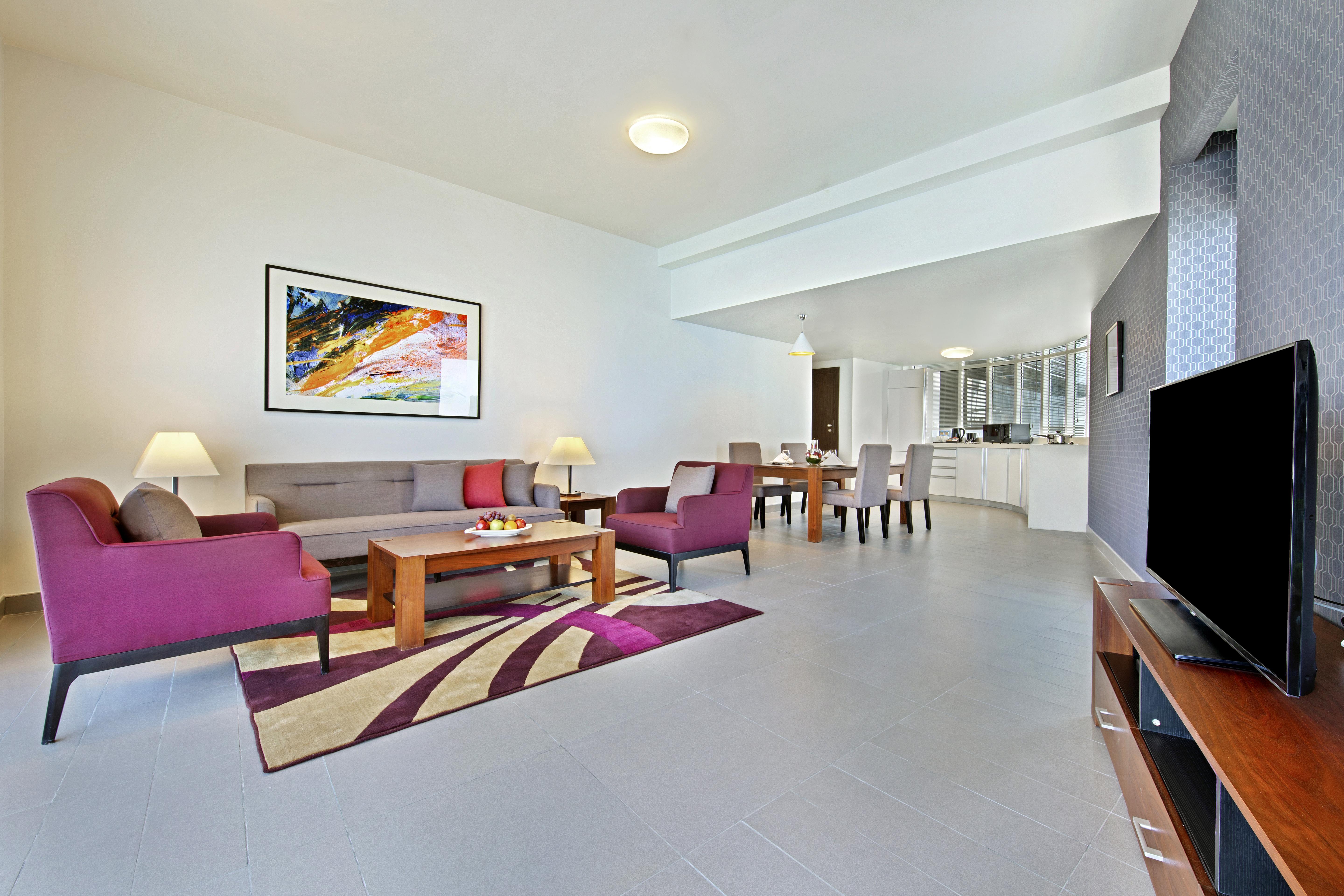 The Curve Hotel Doha Eksteriør billede