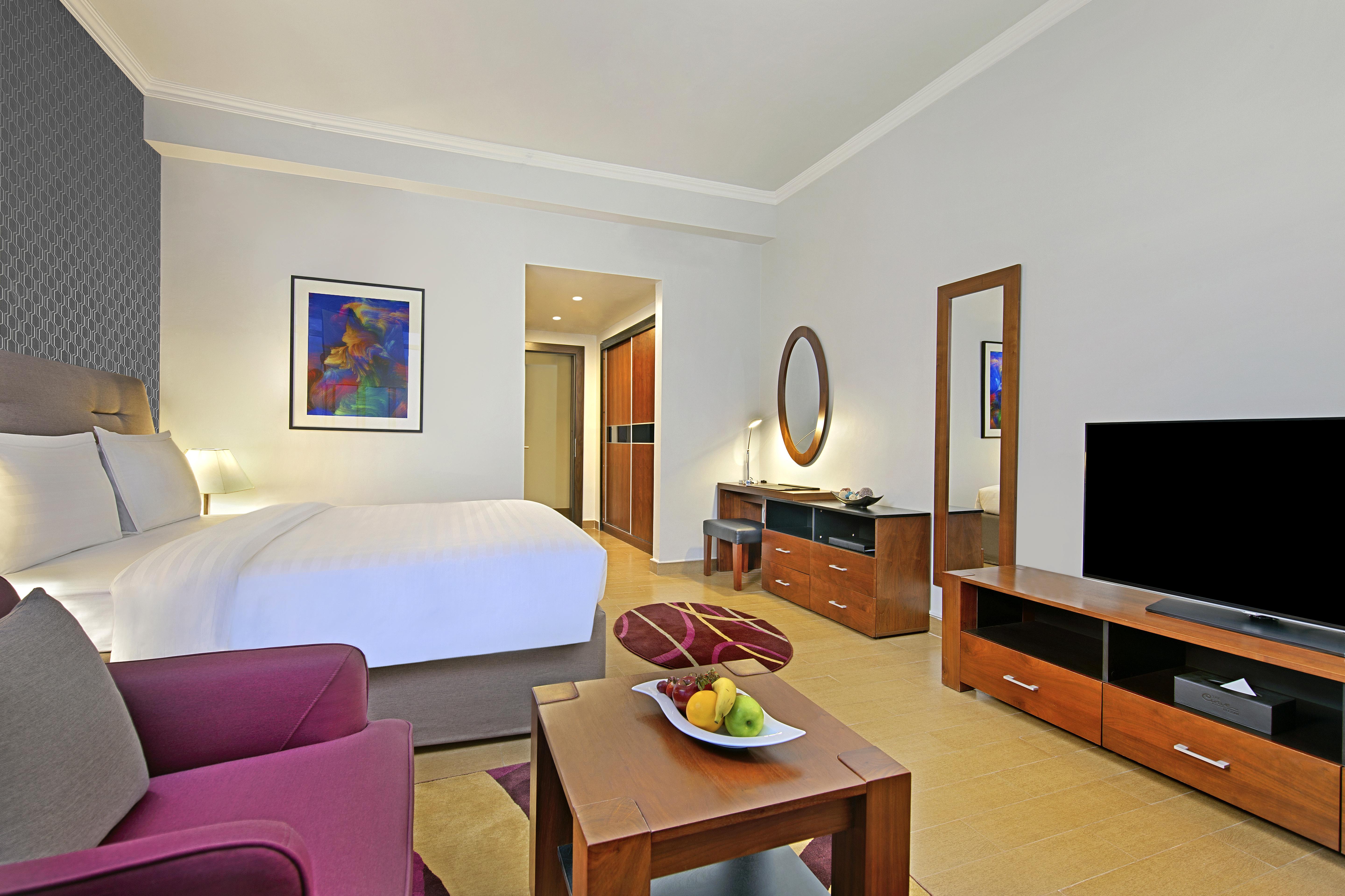 The Curve Hotel Doha Eksteriør billede